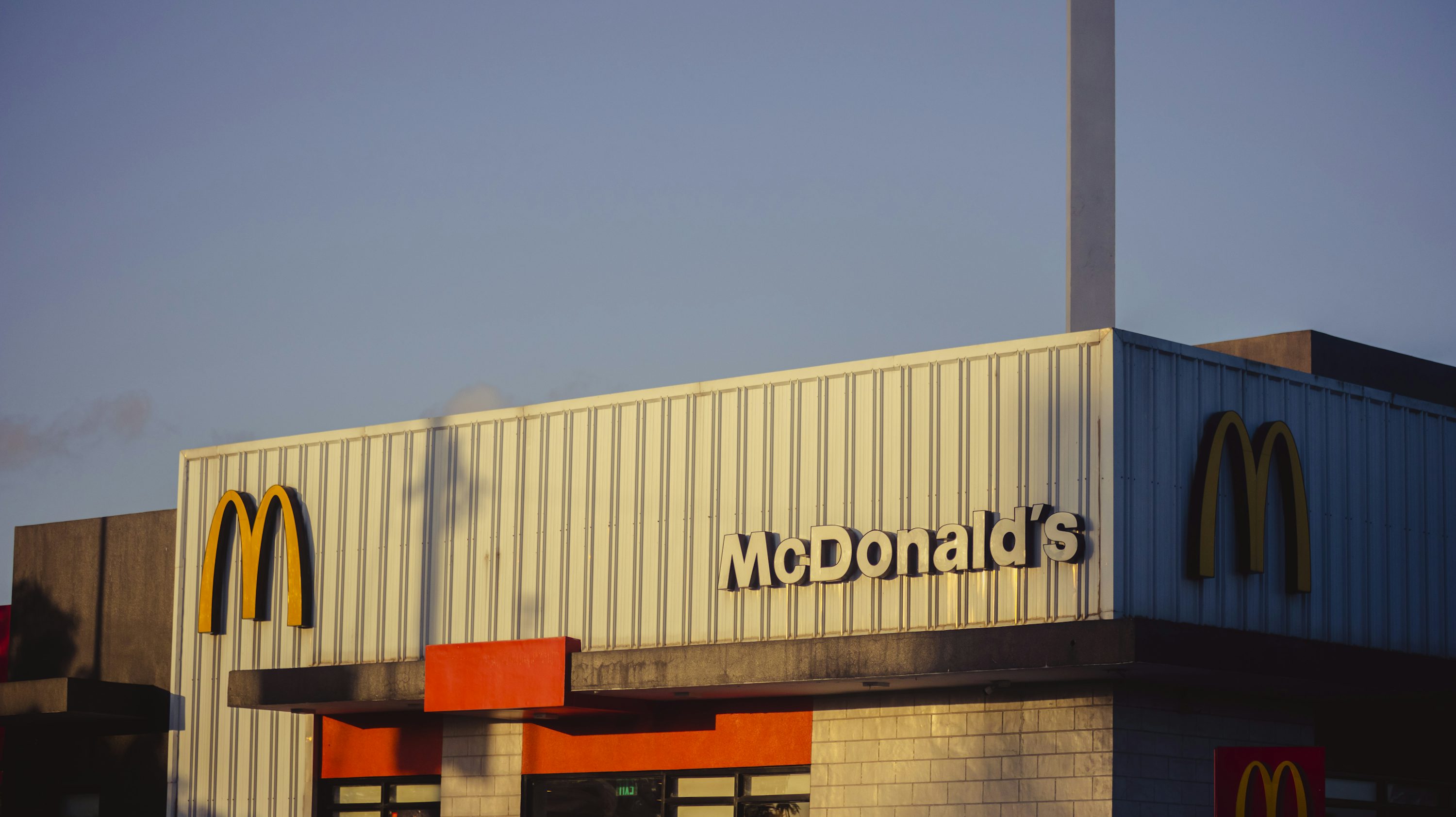 From AI-driven insights to self-service kiosks, McDonald’s is redefining customer experience through digital innovation.